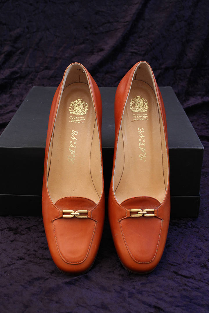 Vintage 60's Rayne Court shoes - Vintage Xaló